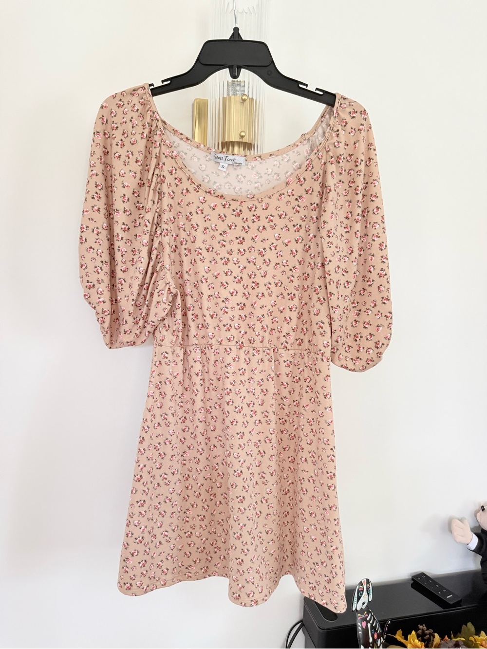 Velvet Torch Pink Floral Puff-Sleeve Mini Dress